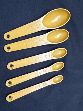 Vintage Foley Measuring Spoon Set 1 Tbsp To 1/8 Tsp Yellow Plastic Pre-Owned Inc